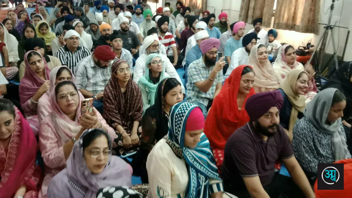 छत्तीसगढ़ सिक्ख फोरम लेडिस विंग द्वारा देवेंद्र नगर गुरुद्वारा में प्रसिद्ध रागी भाई जगजीत सिंह बबीहा ने गुरबाणी कीर्तन से संगत को किया निहाल, ग्रैंड ग्रुप के च — जानिए पूरा मामला