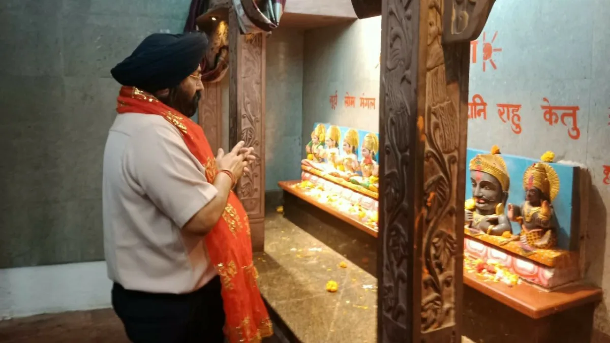 रायपुर में मां महाकाली के दरबार पहुंचे ग्रैंड ग्रुप के चेयरमैन गुरुचरण सिंह होरा मांगी खुशहाली