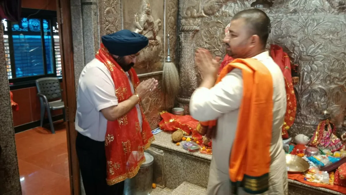 रायपुर में मां महाकाली के दरबार पहुंचे ग्रैंड ग्रुप के चेयरमैन गुरुचरण सिंह होरा मांगी खुशहाली