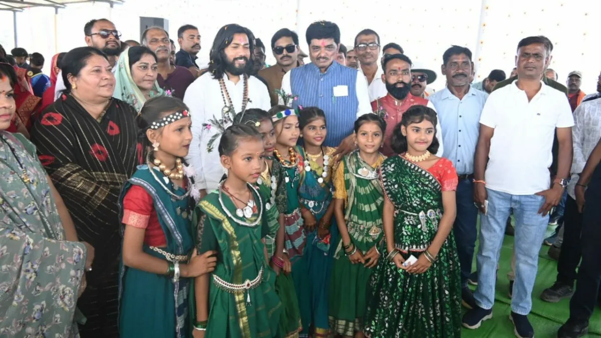 रायपुर जिला पंचायत अध्यक्ष नवीन अग्रवाल की जनचौपाल से सुलझ रही जनसमस्याएं मंत्रियों ने सराहा विकास का मॉडल