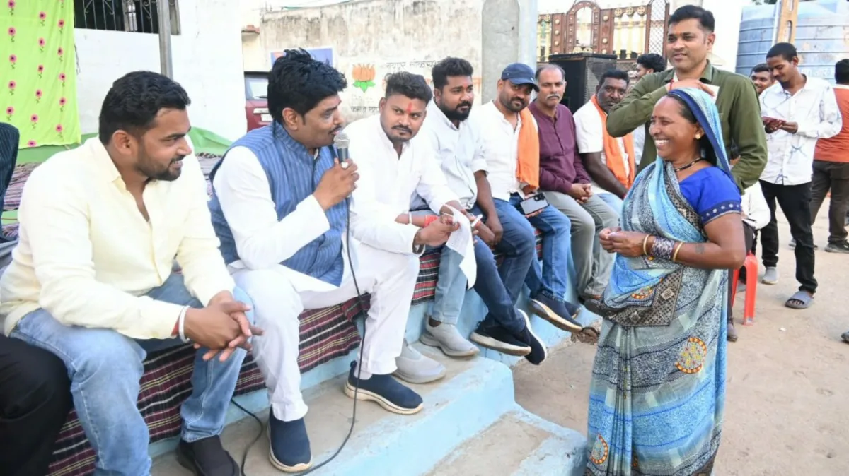 रायपुर जिला पंचायत अध्यक्ष नवीन अग्रवाल की जनचौपाल से सुलझ रही जनसमस्याएं मंत्रियों ने सराहा विकास का मॉडल