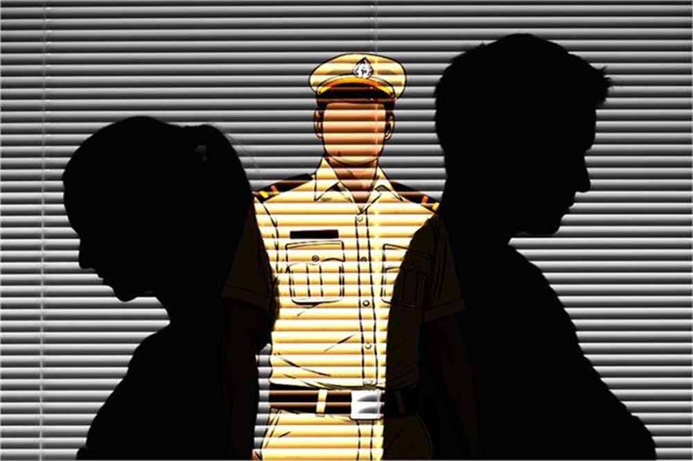 48 दिन तक बंधक बनाकर रेप, शिकायत पर पहुँची युवती से SI ने भी किया दुष्कर्म!